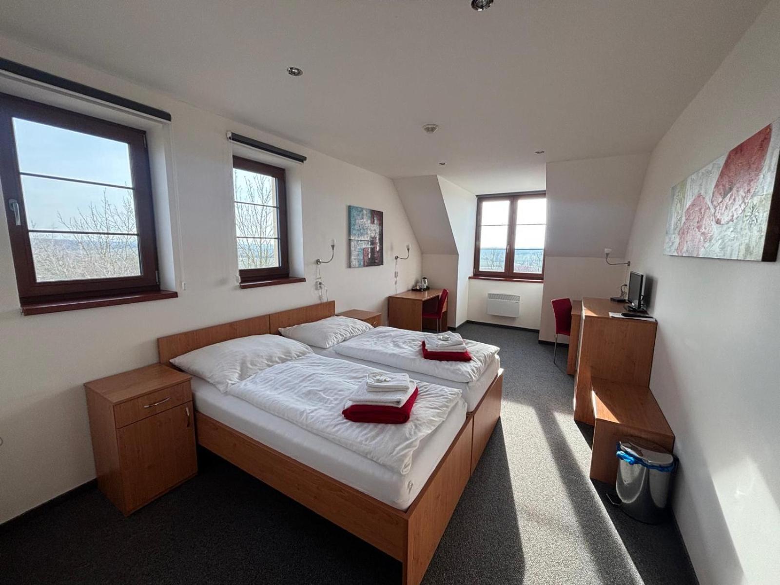 Sport Relax Hotel Na Kopecku Krinec Buitenkant foto