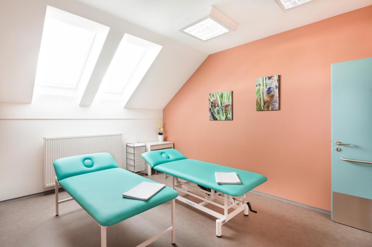 Sport Relax Hotel Na Kopecku Krinec Buitenkant foto