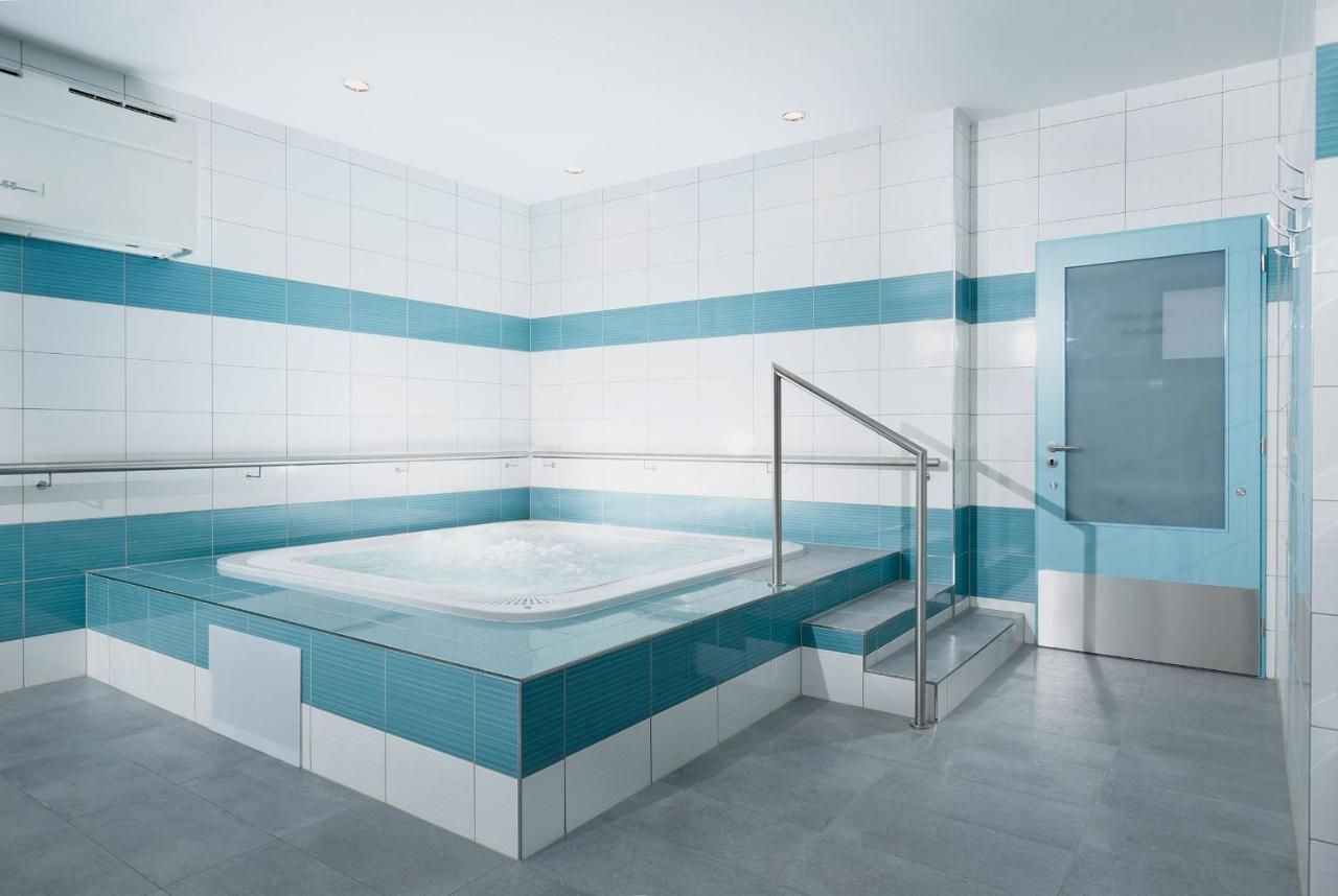 Sport Relax Hotel Na Kopecku Krinec Buitenkant foto